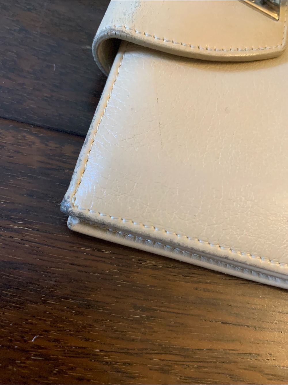 Salvatore Ferragamo Cream Leather Wallet with Silver Gancini Ring - Picture 6 of 16